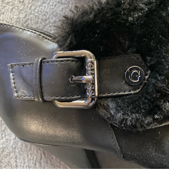 Women’s GUESS Ankle Booties 8.5 - Picture 3 of 7